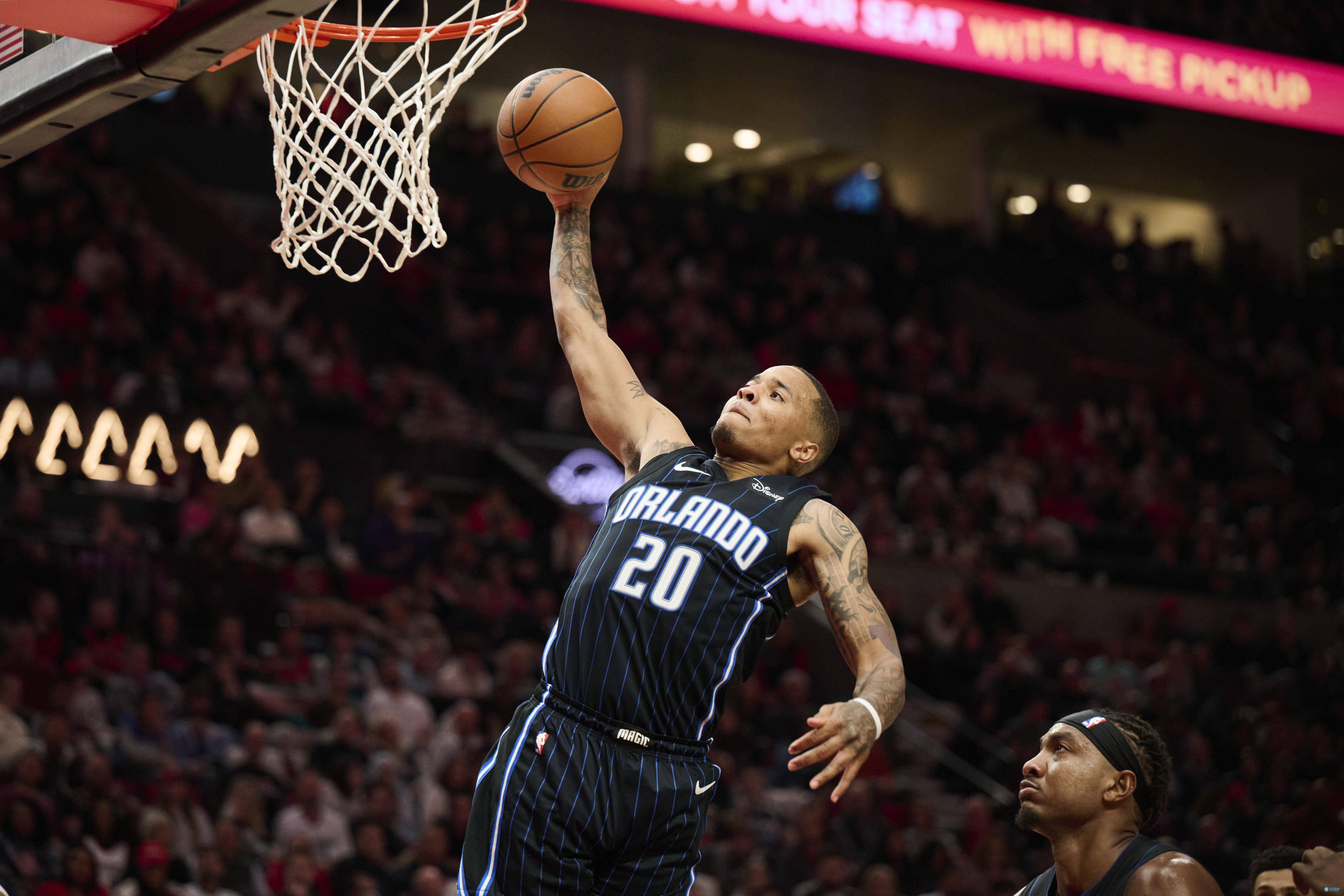 爵士碾压福建队，恩比德关键制胜