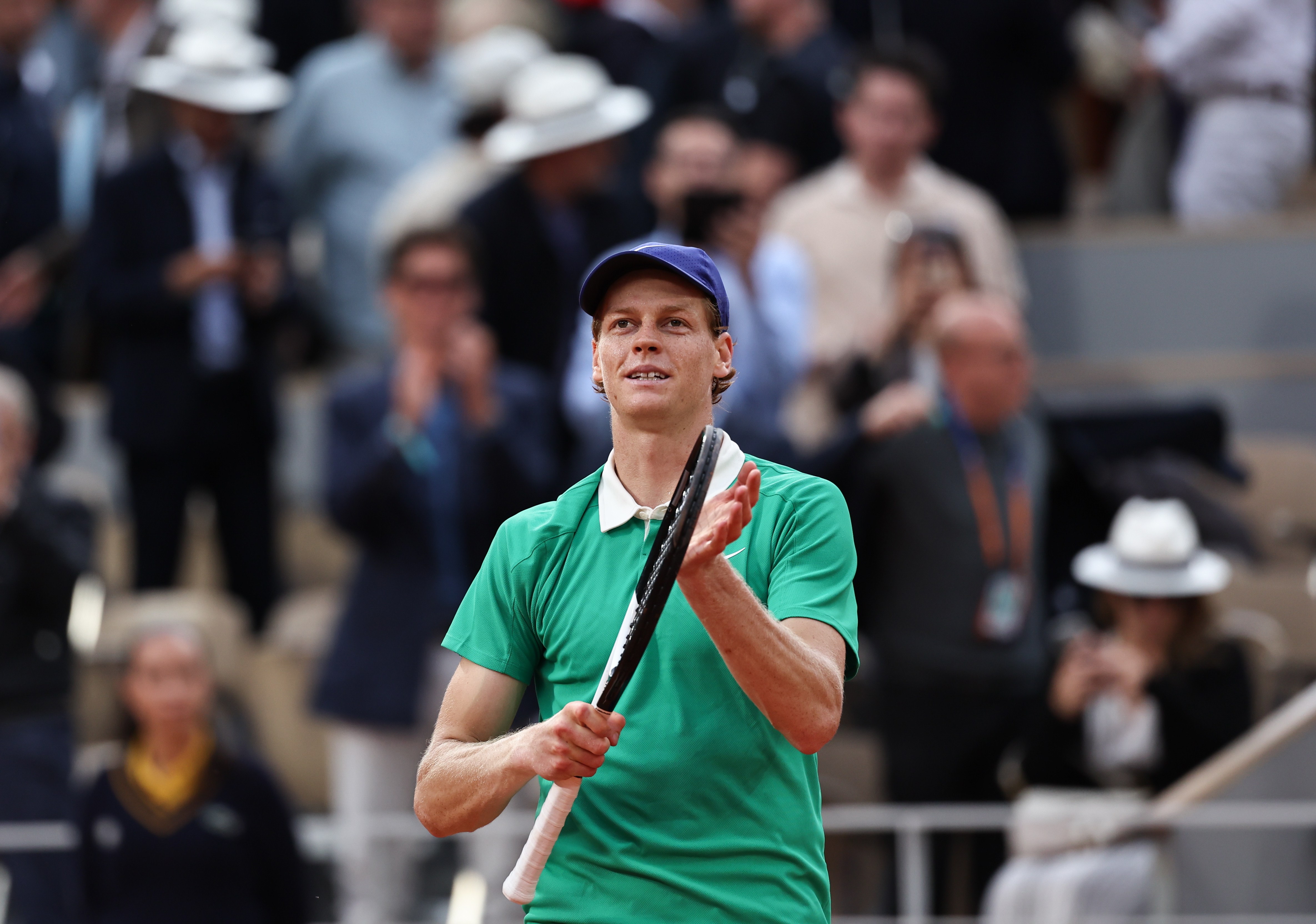 法网轻取ATP总决赛，辛纳惊艳四座