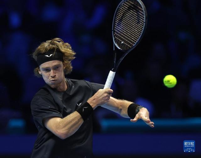 蒙特卡洛大师赛完胜年终总决赛，梅德韦杰夫刷新纪录