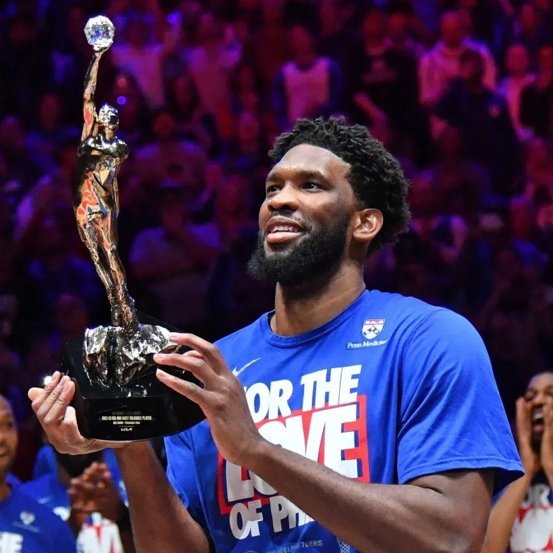 快船碾压爵士，恩比德高光表现