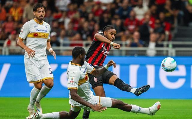 意大利杯赛卫冕冠军在主场力取三分 意大利杯赛卫冕冠军在主场力取三分