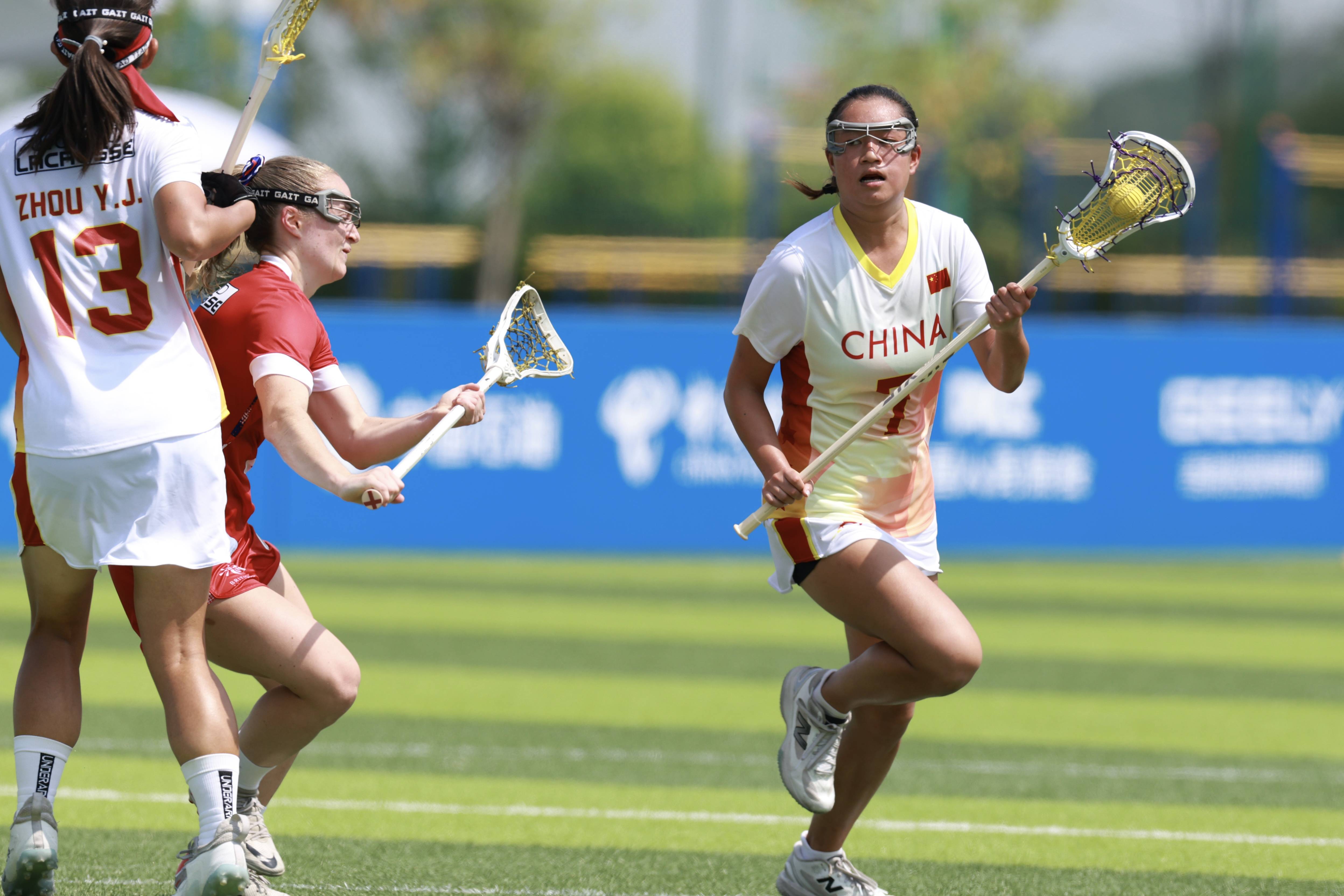 中国队轻取英格兰队,林高远统治全场 中国队轻取英格兰队,林高远统治全场