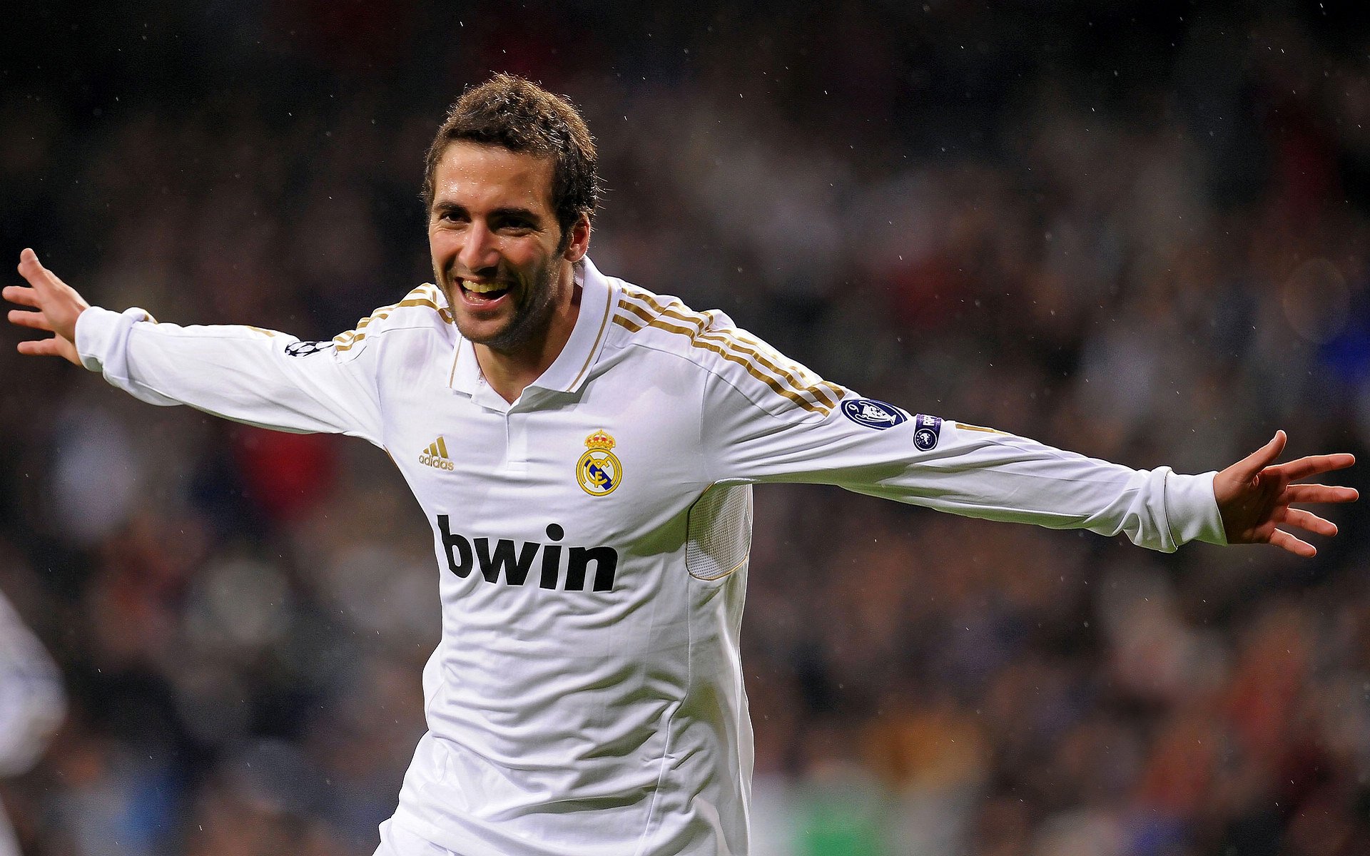 南美狂舞，欧洲铁壁，苏亚雷斯在智利对阵爱尔兰之战中诠释何为一人破局