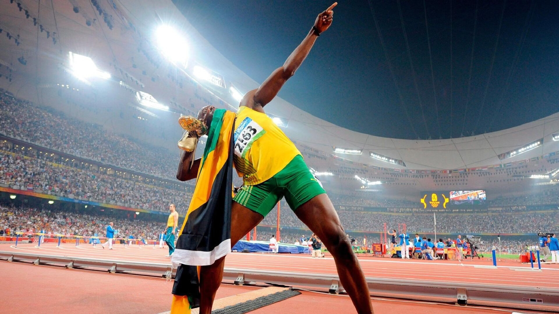 贝林厄姆，从伯明翰到雅典，他用一记绝杀将威尔士神话击碎