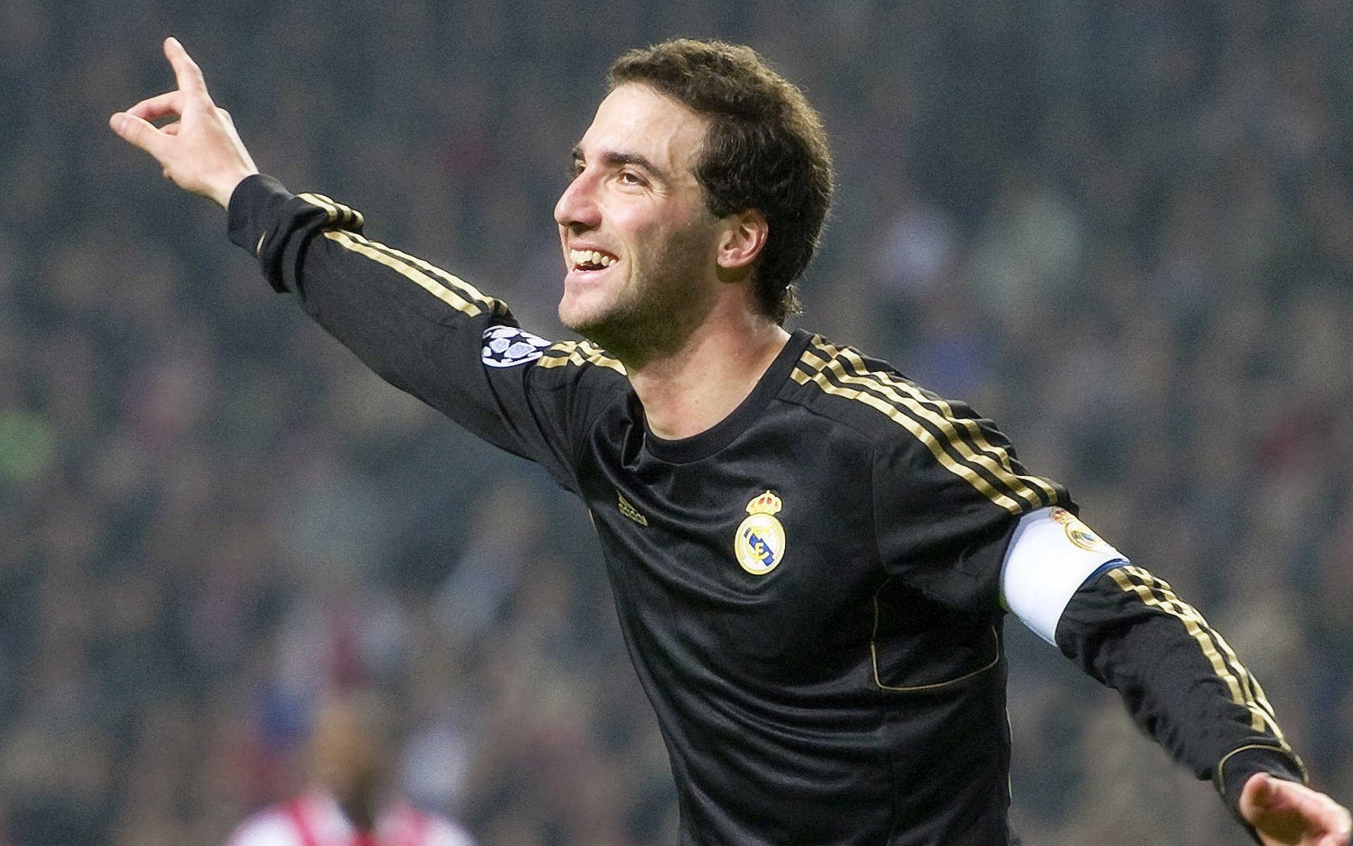 当张继科遇见韩国队力克英格兰队—论竞技体育中的高光时刻与历史回响