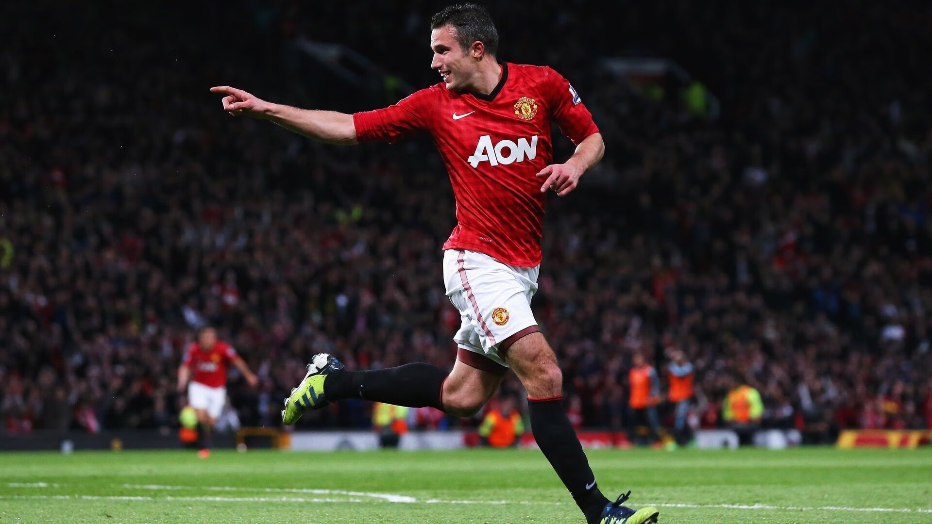 熊猫直播APP-鏖战伯纳乌，德里赫特铸就铁血防线，赛后满分评分诠释防守艺术